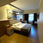 Lucid Hotel