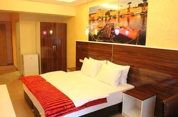 Lucid Hotel