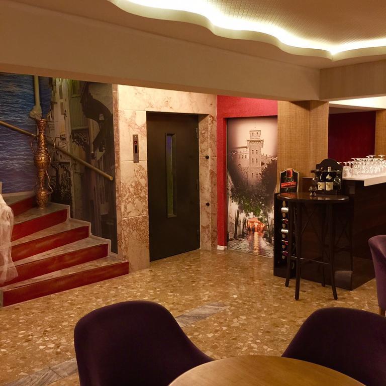 Hotel Lucid