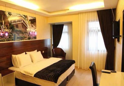 Lucid Hotel 4*